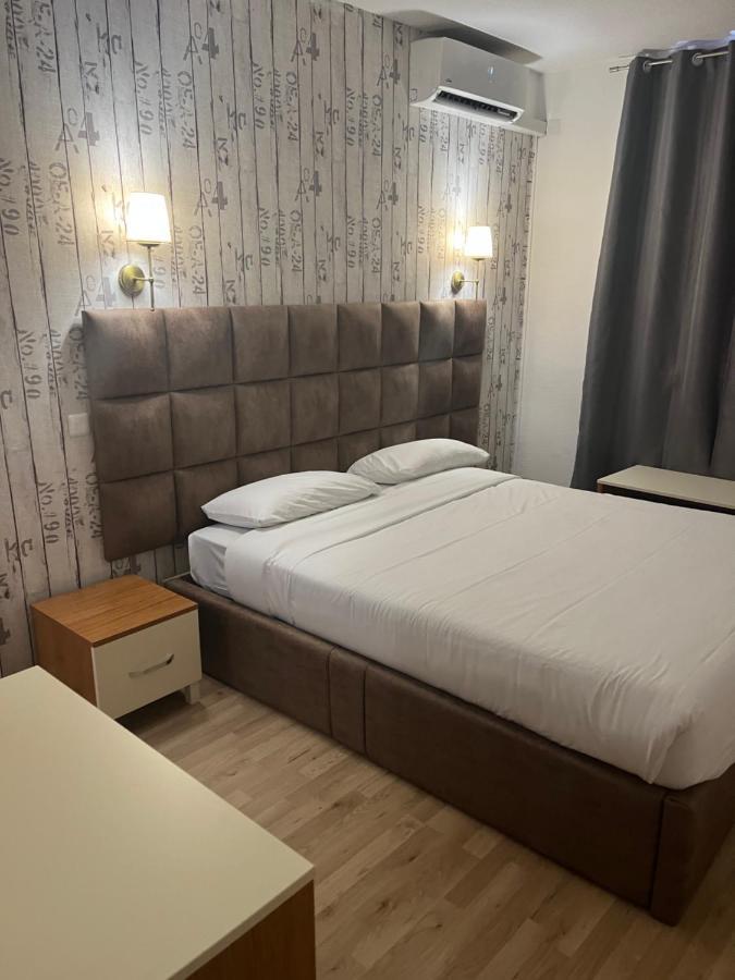 Hotel Aurelia Les Arcs-sur-Argens ภายนอก รูปภาพ