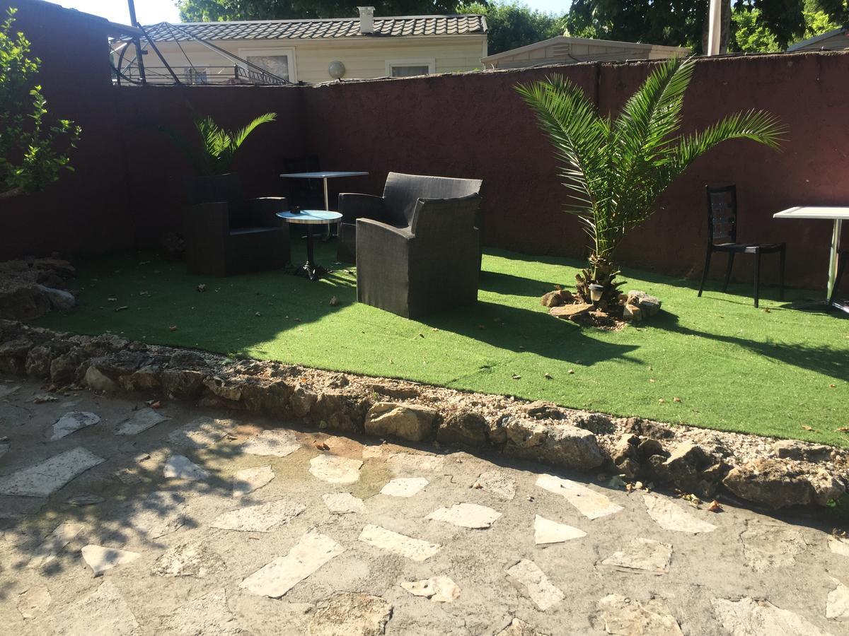 Hotel Aurelia Les Arcs-sur-Argens ภายนอก รูปภาพ